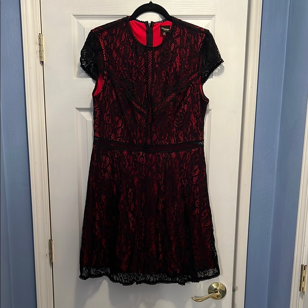 Elegant Black and Red Lace Dress